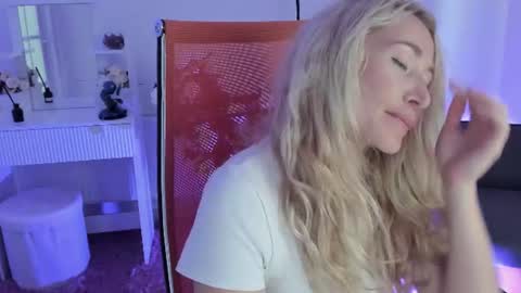 astramonroe online show from 07.30.26