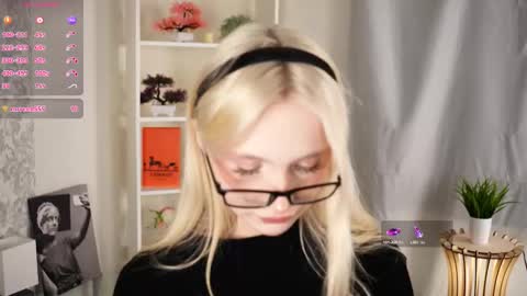 Snapshot of astridweickum chatting on 11.20.25 Kate online show from 11.20.25