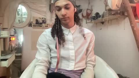 Astro Doll online show from 05.04.26