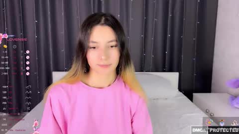 Snapshot of asya_foxy chatting on 12.01.25 Asya online show from 12.01.25