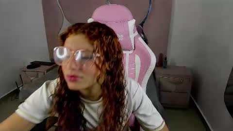 Snapshot of ateneaxht chatting on 06.27.26 ateneaxht online show from 06.27.26