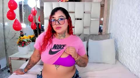 Snapshot of atennea_diiossa chatting on 10.17.25 Atennea Diiossa online show from 10.17.25