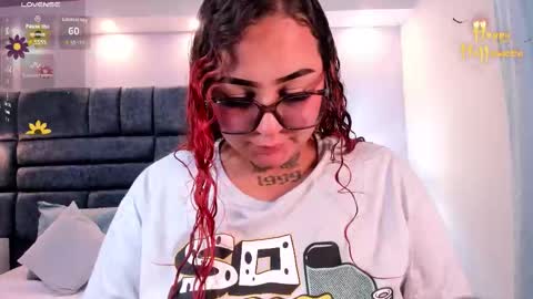 Snapshot of atennea_diiossa chatting on 10.23.25 Atennea Diiossa online show from 10.23.25