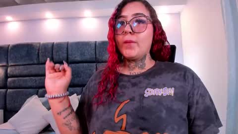 Snapshot of atennea_diiossa chatting on 10.28.25 Atennea Diiossa online show from 10.28.25