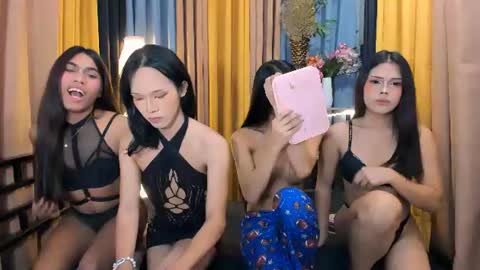 athenaa_keller online show from 07.07.26