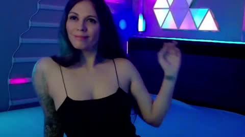 Athena Autumn online show from 12.04.24