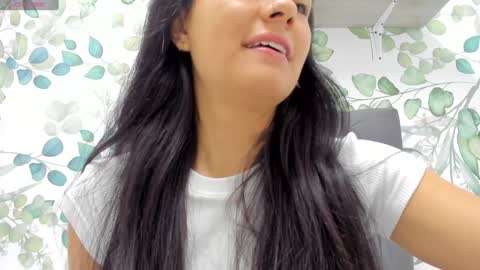 Snapshot of atilana_diaz chatting on 12.11.24 Atilana Diaz online show from 12.11.24