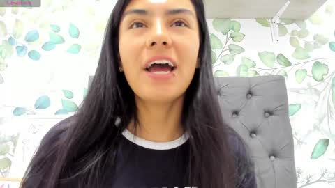 Snapshot of atilana_diaz chatting on 01.14.25 Atilana Diaz online show from 01.14.25