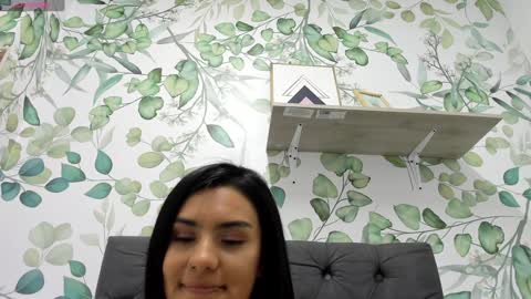 Snapshot of atilana_diaz chatting on 01.17.25 Atilana Diaz online show from 01.17.25