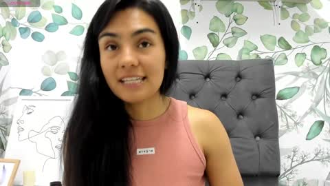 Snapshot of atilana_diaz chatting on 01.28.25 Atilana Diaz online show from 01.28.25