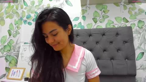 Snapshot of atilana_diaz chatting on 02.10.25 Atilana Diaz online show from 02.10.25