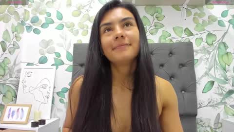 Snapshot of atilana_diaz chatting on 02.13.25 Atilana Diaz online show from 02.13.25