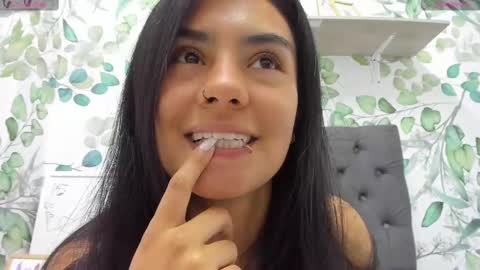 Snapshot of atilana_diaz chatting on 02.13.25 Atilana Diaz online show from 02.13.25