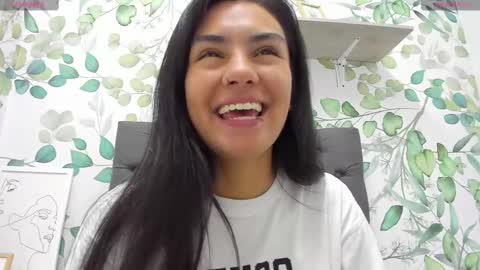 Snapshot of atilana_diaz chatting on 02.17.25 Atilana Diaz online show from 02.17.25