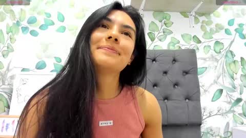 Snapshot of atilana_diaz chatting on 02.19.25 Atilana Diaz online show from 02.19.25