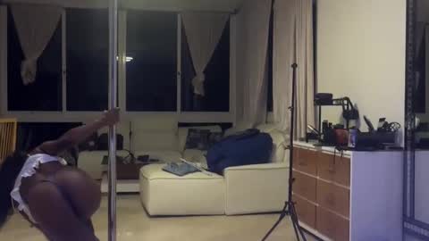 Lovely and Japan online show from 04.02.26