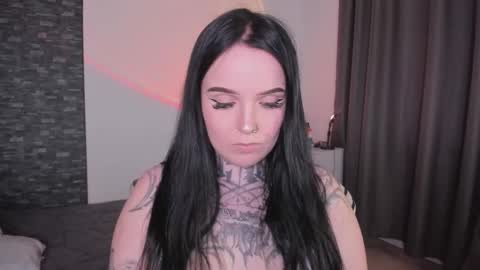 online every day between 10am-23pm online show from 10.03.25