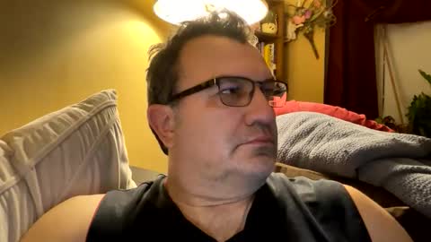 Snapshot of atozzzz chatting on 10.26.25 atozzzz online show from 10.26.25