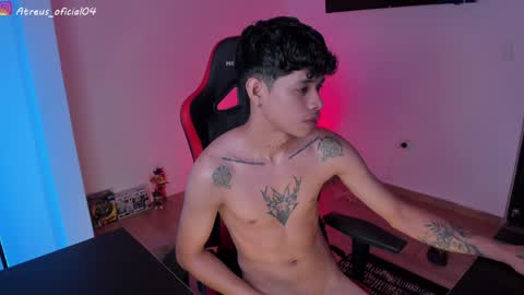 Snapshot of atreus_oficial chatting on 12.27.24 Atreus online show from 12.27.24