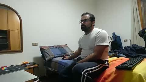 Snapshot of attila85 chatting on 11.21.25 Bleakw85 online show from 11.21.25