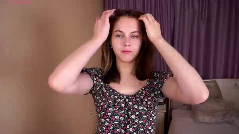 Snapshot of audiedelorbe chatting on 10.25.25 Jolyn online show from 10.25.25