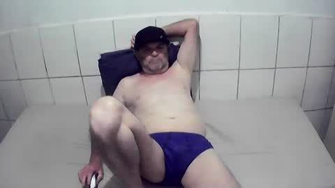 Snapshot of augustopierdona26 chatting on 07.16.26 cesar augusto online show from 07.16.26