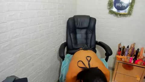 Monii Yi online show from 01.15.26