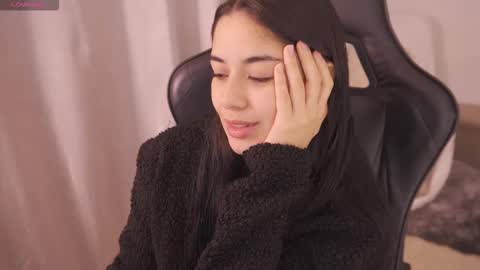        . online show from 10.11.25