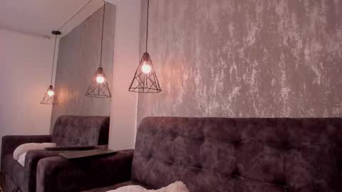 Aura online show from 09.16.25