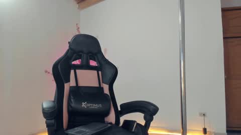 aura online show from 01.07.25