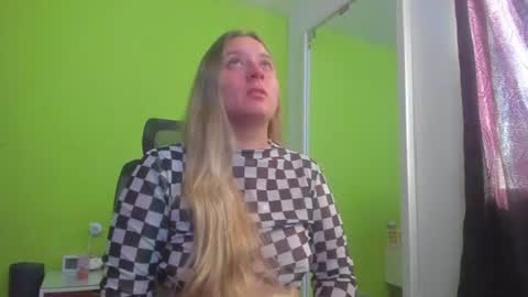 Snapshot of auradivina2 chatting on 07.13.26 Aura Divina online show from 07.13.26