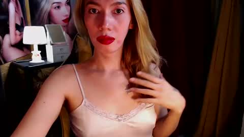 Miss awra online show from 12.20.24