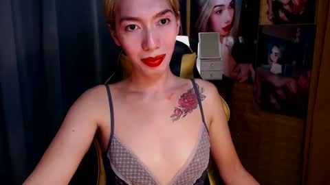 Miss awra online show from 02.08.25