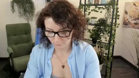 Aurelia online show from 05.18.26