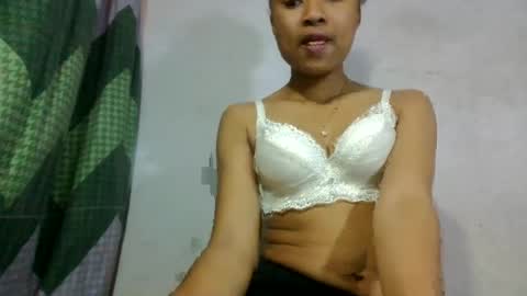 Snapshot of aurelie08 chatting on 06.21.26 aurelie08 online show from 06.21.26
