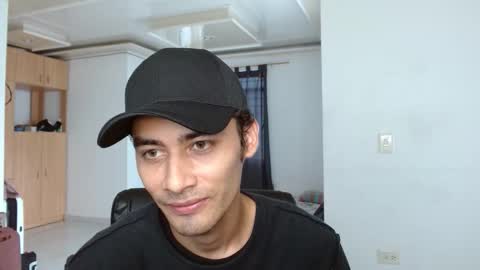 Aureliano online show from 12.04.25