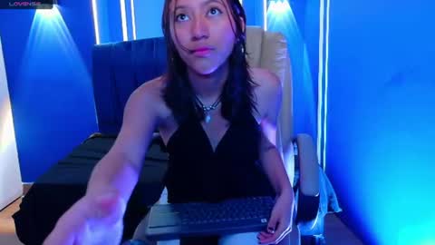 Aurora  online show from 07.04.26