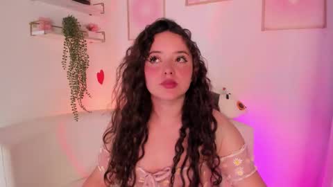 Snapshot of aurora_aaa chatting on 09.24.25 Aurora online show from 09.24.25