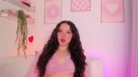 Snapshot of aurora_aaa chatting on 10.07.25 Aurora online show from 10.07.25