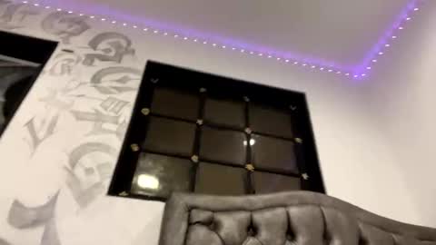 Aurora  online show from 11.08.25