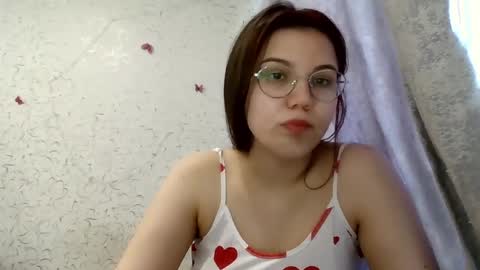 Snapshot of aurora_breeze chatting on 04.21.26 Kiara Xanthe online show from 04.21.26