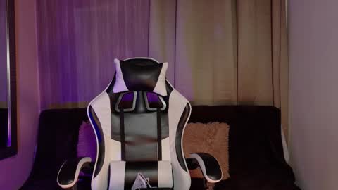 aurora_collins08 online show from 11.11.25