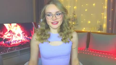 Snapshot of aurora_golden chatting on 01.26.25 Kate online show from 01.26.25