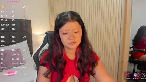 Snapshot of aurora_johnson_ chatting on 12.10.24 A U R O R A online show from 12.10.24
