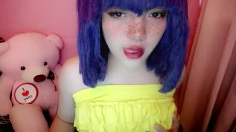 cute online show from 05.18.26