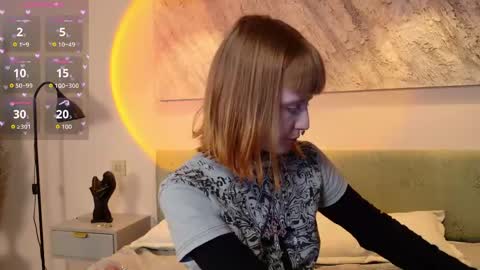 Snapshot of aurora_radiance chatting on 04.19.26 Serena online show from 04.19.26