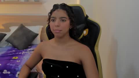 aurora_rodriguez online show from 02.15.25