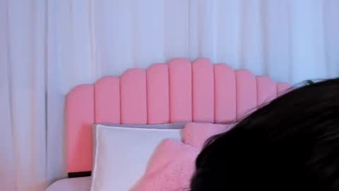 Snapshot of aurora_sweet2 chatting on 09.18.25 Madison online show from 09.18.25