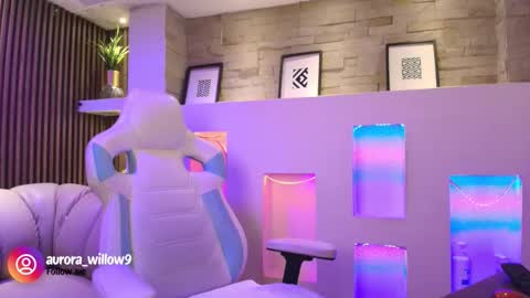 aurora_willow9 online show from 11.27.25