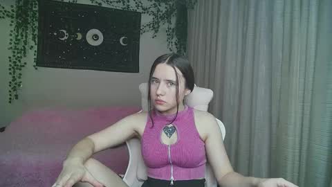 Snapshot of aurora_worker chatting on 10.09.25 Aurora online show from 10.09.25